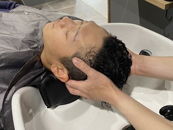 ルストヘアーワークス(LUST hair works)の写真/専門知識豊富◎オーガニック商材を使用した本格頭皮ケア[ローランドオーウェイスパ￥3300]がイチオシ!!