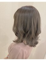 モルニ(MORNI)&nbsp;グレージュ_マロンベージュ Aラインボブ かきあげ