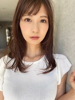 グロウ ヘアデザイン(grow)&nbsp;上品なセミディ/前下がりゆる巻き