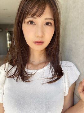 グロウ ヘアデザイン(grow) 上品なセミディ/前下がりゆる巻き