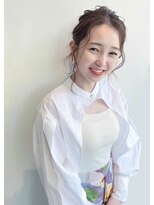 イル(ill)&nbsp;透明感　アッシュ　カジュアルアレンジ　大須