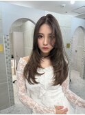 韓国風くびれレイヤーカット×グレージュ×透明感ブラウン川又