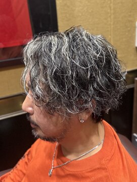 ヒロギンザバーバーショップ 大宮店(HIRO GINZA BARBER SHOP) シルバーメッシュツイスパ/大宮/メンズカット/ハイライト