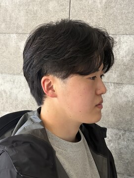 ニアウ 伊勢崎連取店(Niau) [MEN’S HAIR/サーフカール/刈り上げセンターパート/伊勢崎連取]