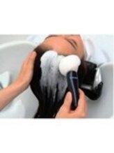 表面ピーリング　毛髪の表面に付着したシャンプーでは取れない汚れを除去。　　【UNIX溝の口】【髪質改善】