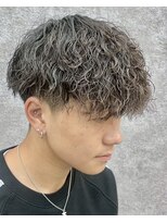 グロップ 町田(GLOP)&nbsp;トレンド感あるメンズ波巻きパーマ