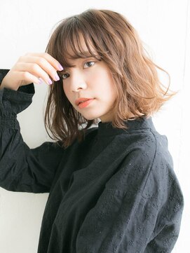 ルティア(Lutia) 愛されボブのラフウェーブ