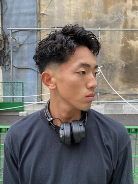 ドルクス 日本橋(Dorcus) 日本橋ローフェード　メンスパーマスタイル神田