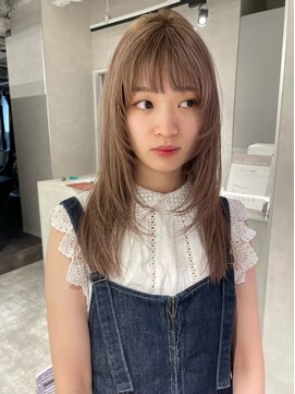 キートス(Kiitos) 顔周りレイヤー/ミルクティーカラー/顔周りカット/レイヤー