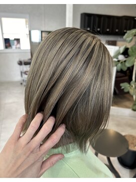 エモ(emo) ミルクティーベージュ☆