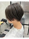 ショートボブ