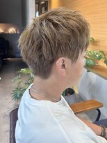 イェル(ELL.) 大人ヘア/白髪染め/スーツ短髪/ツーブロック/ハイトーンアッシュ