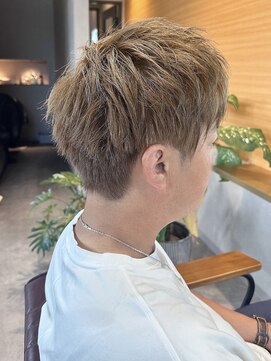 イェル(ELL.) 大人ヘア/白髪染め/スーツ短髪/ツーブロック/ハイトーンアッシュ