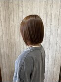 ハニーブラウン×艶々切りっぱなしボブ