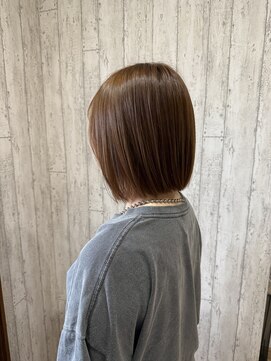 ラグシー(RAGCIE) ハニーブラウン×艶々切りっぱなしボブ