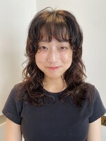 ビファインクーアヴェダ(Be fine coo AVEDA)&nbsp;セミロングにカール強めパーマ 前髪にもパーマ