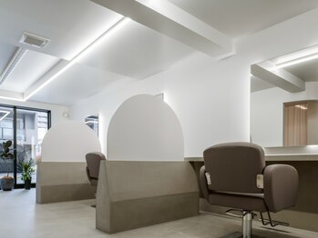 イレス ハナレ 円山(IRESU hanare)の写真/【円山公園駅徒歩5分】3席のみ×半個室。マンツーマン施術で自分だけのサロン時間をお楽しみいただけます。