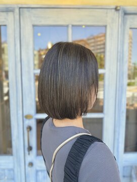 エイミーバイアフロート(amie by afloat) さりげなく映える、上品ハイライトボブ