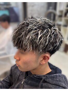 シャルム(Charm)の写真/【近江のこだわり】Men'sパーマならお任せ！頭皮環境にも配慮した特別なパーマ液と丁寧なカウンセリング！