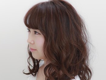 ピュイ(Puis)の写真/《似合わせカット＋ナチュラルカラー￥10800→￥6804》リーズナブルなのに上質なメニューが自慢のサロン♪