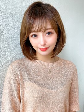 アフロート ディル(AFLOAT D'L) 20代30代40代小顔外ハネミディアムひし形シルエットくすみカラー