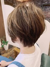 グリ(GURI.) ひし形×くびれ×大人可愛いショートボブ