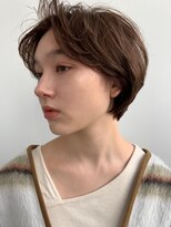 ローウェ 名駅(Louwe)&nbsp;小顔エアリーアンニュイショートベージュ[名駅/名古屋駅前]