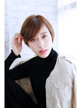 オティアプラスエヌ(OTTIA+n) 20代30代40代　ショートでキレイめモード【松山】＃298