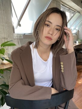 サイン 表参道(SIGN) ザクザクレイヤーカット巻き方簡単ミディアムロング韓国表参道