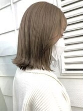 ヒート バイ アンカットラウンジ 渋谷(HEAT by UNCUT&LOUNGE) ミルクティーカラー/インナーカラー/ケアブリーチ/ハイライト