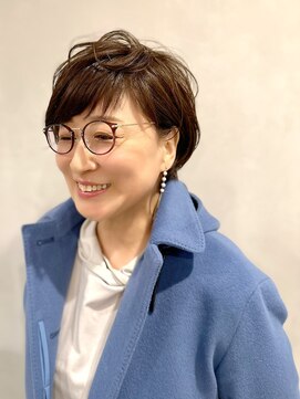 ラトリエコンタン(L´atelier Content) 【LatelierContent yumi】40.50.60代の毛先がカールショート