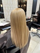クアトロ 小山店(QUATRO) 抜きっぱなしブロンド