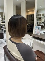ワークスヘアー(WORKS HAIR)&nbsp;ぱつっとボブ　切りっぱなしボブ