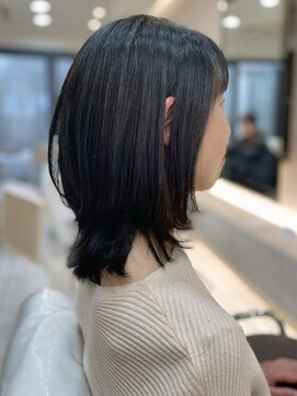 ザビー(THE B) 本八幡×黒髪×ミディアム×艶髪×小顔カット