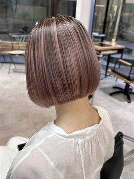 ヌエン 渋谷(NU/EN) 春のトレンド外国人風バレイヤージュとナチュラルピンクのボブ