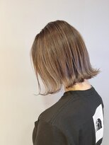 ブロッサム 保谷(Blossom) 20代30代大人可愛いダブルカラーアッシュグレージュミディ