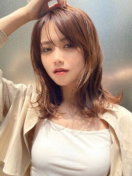 ミンクス ギンザ セントラル(MINX ginza central) くびれレイヤーミディ斜めバングデザインカラーシルキーベージュ