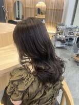 リファインド(REFINED)&nbsp;赤みを除去して柔らかいオリーブベージュに