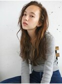 《AWESOME》センターパート × ハイライトロングヘアー