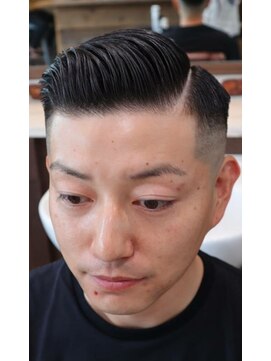 アクセプトザワールドバーバー(Accept the world barber) パートスタイル×スキンフェード