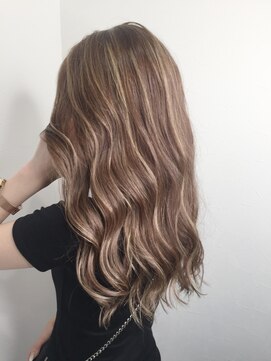 モーション 新宿(motion) ハイライトベージュ