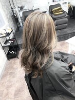 リファイン バイ アフィナー 本厚木店(Refine by Afinar)&nbsp;【本厚木/本厚木駅】コントラストハイライト1