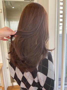 バイオレット ナゴヤ(Violet Nagoya) 秋カラー カーキベージュ 透明感カラー オリーブベージュ