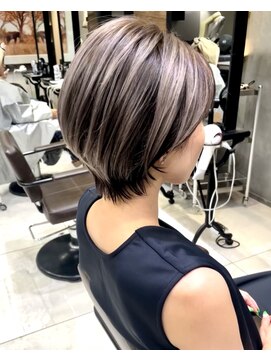 トルネード(TORNADO) 海外ヘア ショートボブ ハイライトバレイヤージュ t112 外国人風