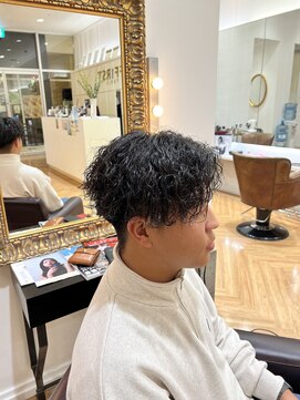 コワファースト  させぼ五番街店(COIFF1RST) 波巻き×センターパート☆