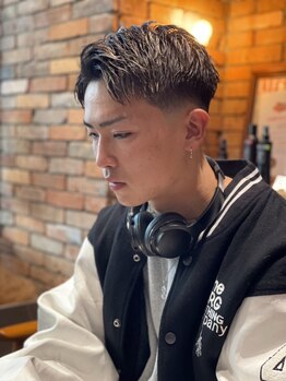 ローサムカットワークス(LOSOME CUT WORKS)の写真/【浅間町】フェードカットと相性の良いツイストスパイラルやアイロンパーマを骨格補正しながら仕上げる★