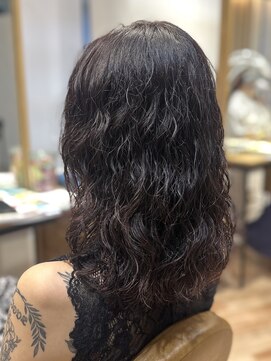 アピッシュ(apish 並木通り) パーマかけて半年後♪