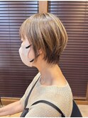 美シルエット×ショートボブ