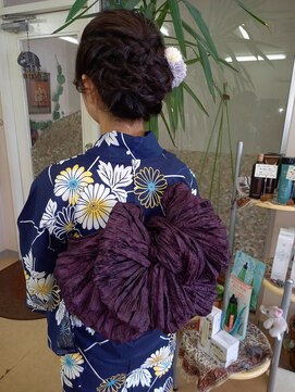 まり美容室 浴衣ヘアーセット、着付け