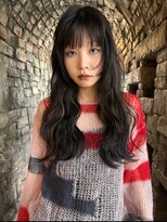 MINX宇都愛梨　ウェーブヘア　デザインカラー